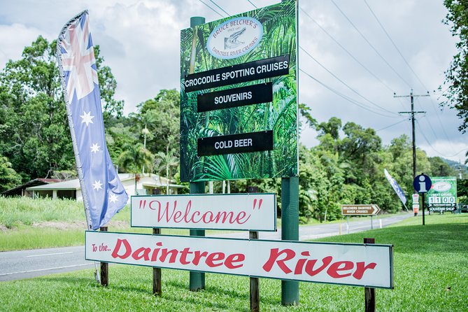 1-Hour Daintree River wildlife cruise - Guides who bring the river to life