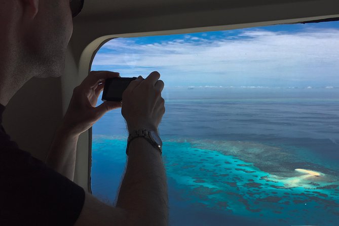 1-Hour Whitsunday Islands and Heart Reef Scenic Flight - The turn around Heart Reef