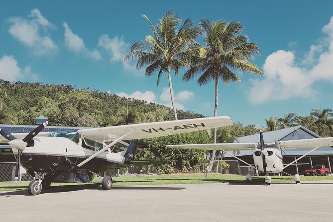 1-Hour Whitsunday Islands and Heart Reef Scenic Flight - The pilots and the feel of the flight