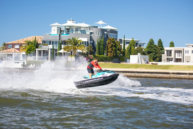 2.5 hr Jet Ski Safaris tour - Ultimate Adventure + island stop - Meeting at Main Beach and getting ready