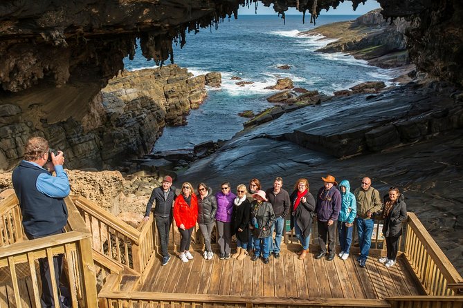 2 day Ultimate Kangaroo Island with return ferry - Day 2: raptors, honey, eucalyptus, and wine