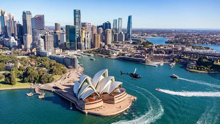 30 Minute Shared Sydney Harbour Scenic Helicopter Tour - Who will enjoy this Sydney helicopter tour most?