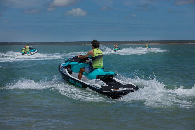 75-minute Die Another Day Jet Skiing in Darwin - What the guide adds to the ride