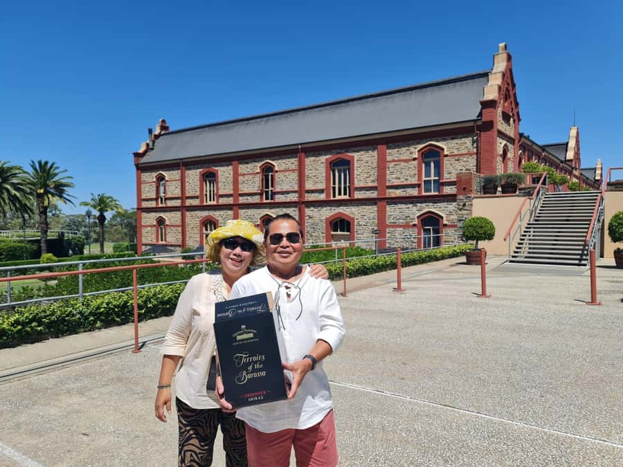 A Barossa Valley pickup: Wine and Heritage Tour, Local Guide - Why five seats change the Barossa day