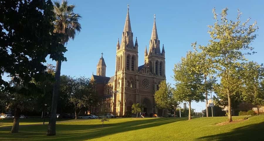 Adelaide: Dark Secrets and True Crime Walking Tour - What happens at Rundle Mall