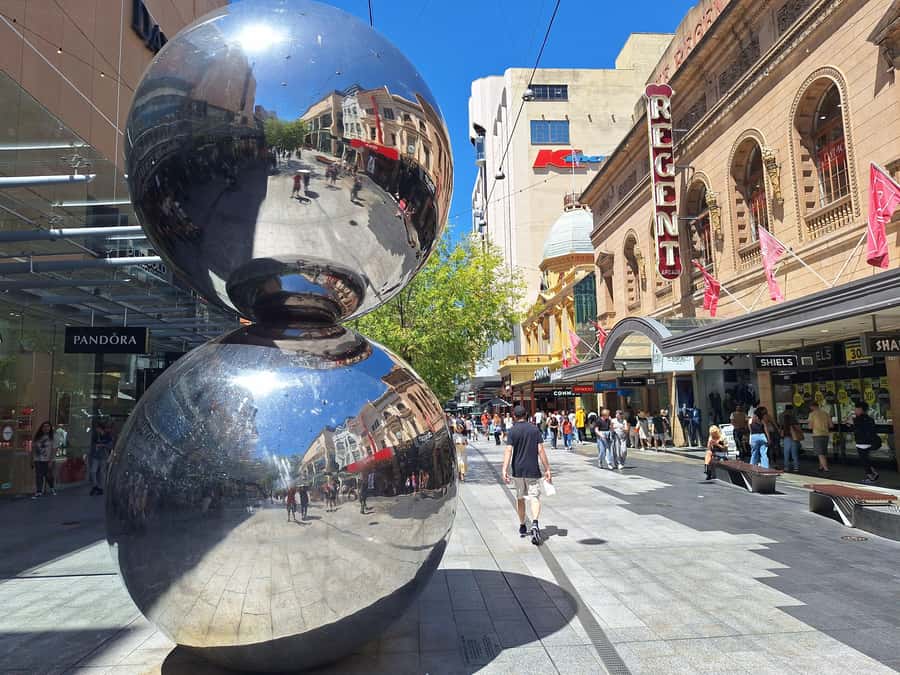 Adelaide: Guided Ultimate Walking Tour with Drink and Snack - Booking advice and final verdict