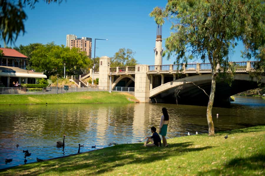 Adelaide: Highlights, Hahndorf & McLaren Vale Wine Tasting - Two Leisurely Hours in Hahndorf