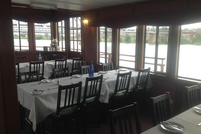 Adelaide Hills Tour with River Murray Lunch Cruise - The ride matters as much as the stops