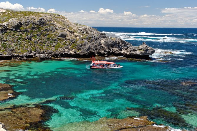 Adventure Rottnest Tour with Ferry & Adventure Cruise - Why the adventure cruise makes Rottnest different