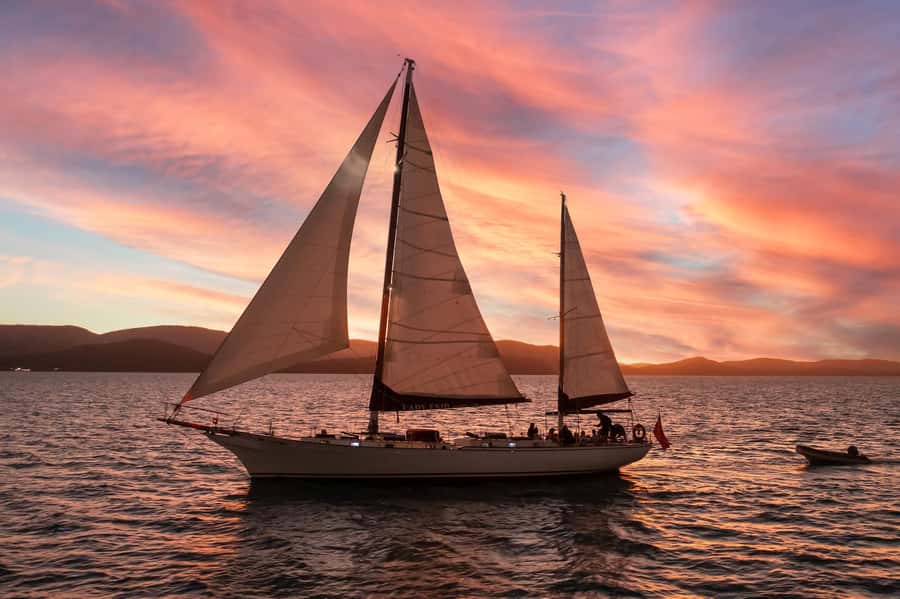 Airlie: Adults Only Sunset Sail with Aperol Spritz/Antipasto - Setting sail from Coral Sea Marina