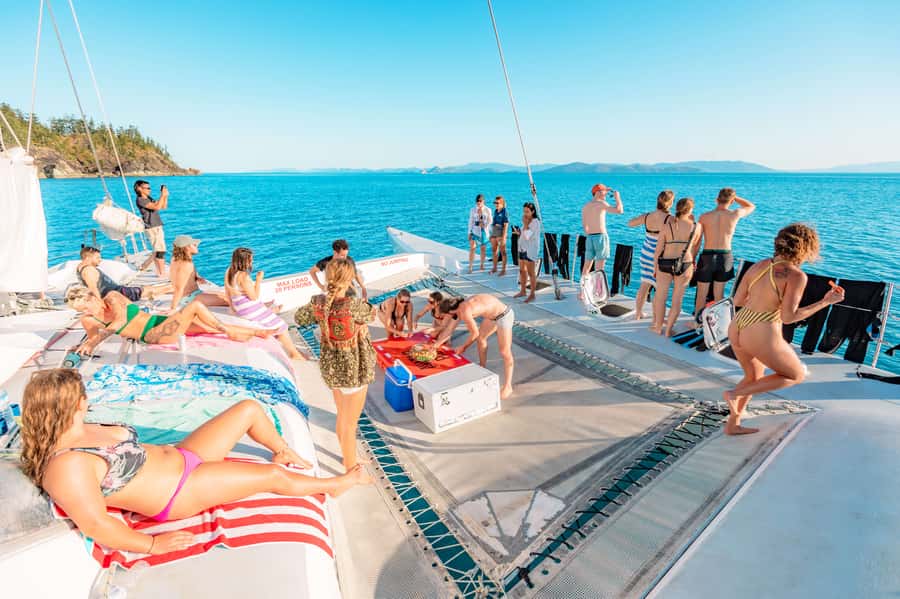 Airlie Beach: 2-Day Whitsunday Islands Sailing Snorkel Tour - Whitehaven Beach before the day boats arrive