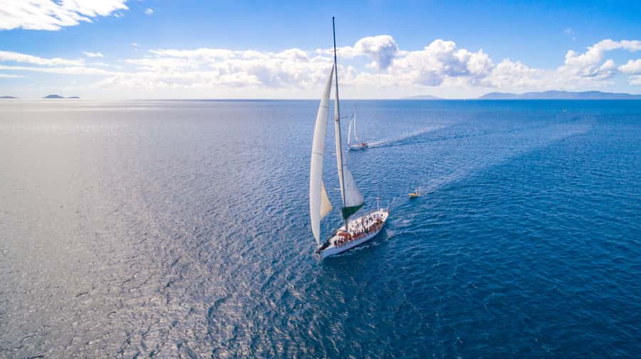 Airlie Beach: 2-Night Whitsundays Sailing Trip with Meals - What the $460 price really buys you