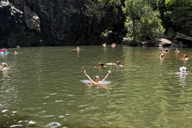 Airlie Beach: Cedar Creek Express (cruise ship friendly) - Cedar Creek Falls and its freshwater pool