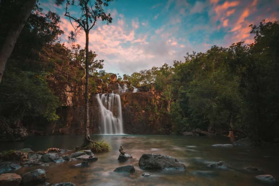 Airlie Beach: Cedar Creek Falls & Northerlies Beach Day Trip - What the short walk is really like