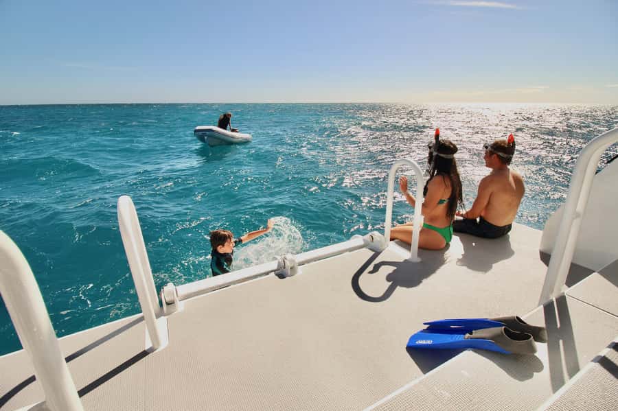 Airlie Beach: Great Barrier Reef & Whitehaven Beach Tour - Practical ways to enjoy the day