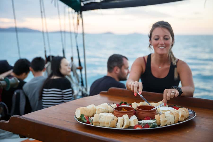 Airlie Beach: Providence Whitsundays Tallship Sunset Sail - The welcome drink and shared platter