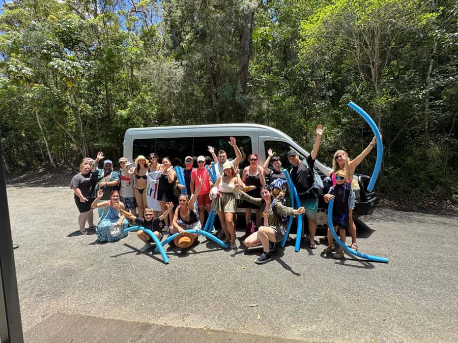 Airlie Beach: Roundtrip Tour to Cedar Creek. - Key points at a glance