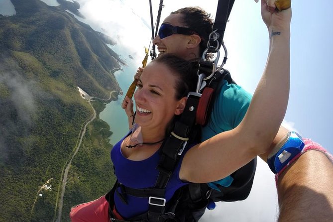 Airlie Beach Tandem Skydive Over the Whitsunday Islands - The 20-minute flight over the Whitsundays