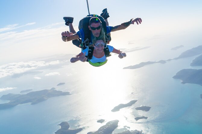 Airlie Beach Tandem Skydive Over the Whitsunday Islands - The beach landing and return to Airlie Beach