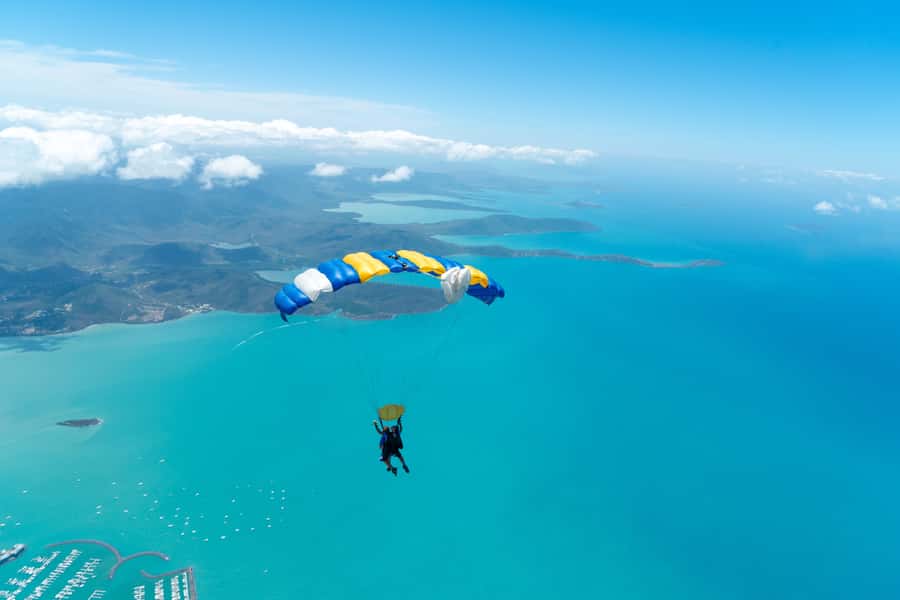Airlie Beach: Tandem Skydive over the Whitsundays - The instructors make a bigger difference than you might expect
