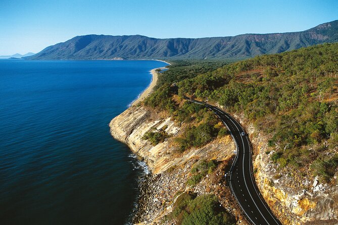 Airport Transfers between Cairns Airport and Palm Cove - Who Should Book This Transfer?