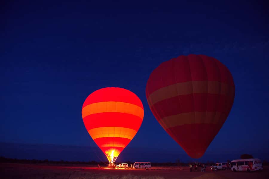 Alice Springs: Early Morning Hot Air Balloon Flight - Floating above the Central Australian outback