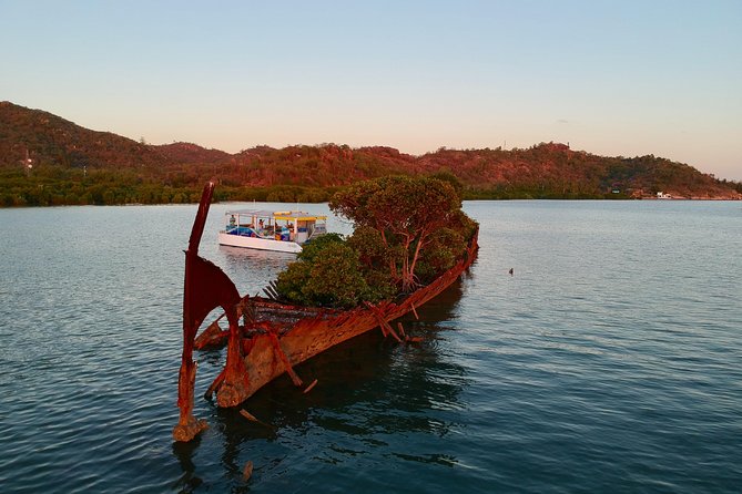 Aquascene Magnetic Island Sunset & Shipwreck Tour - Cruising between Nelly Bay and Cockle Bay