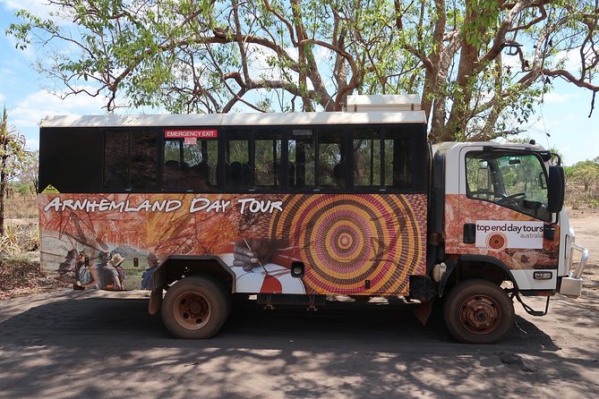 Arnhem Land Yingana Injalak Hill Full Day Tour from Darwin - Lunch above the country