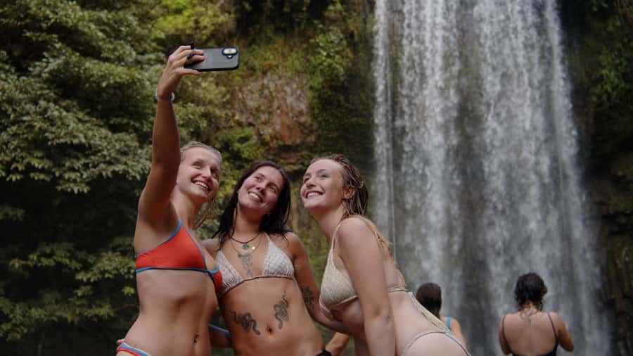 Atherton Tablelands: Lakes, Waterfalls, Rainforest Day Tour - Rain, cold water, and what to pack