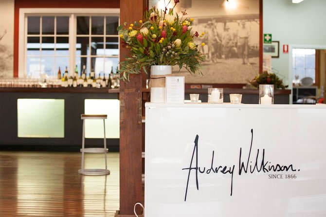 Audrey Wilkinson Vineyard: Picnic with Wine Masterclass Tasting - Group size, timing, and practical planning
