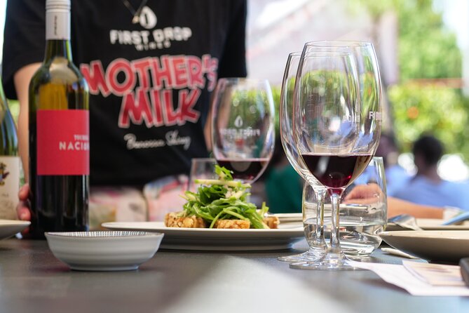 Barossa Bespoke Tours-A private, wine tour to the Barossa Valley - A lunch stop, with the bill separate