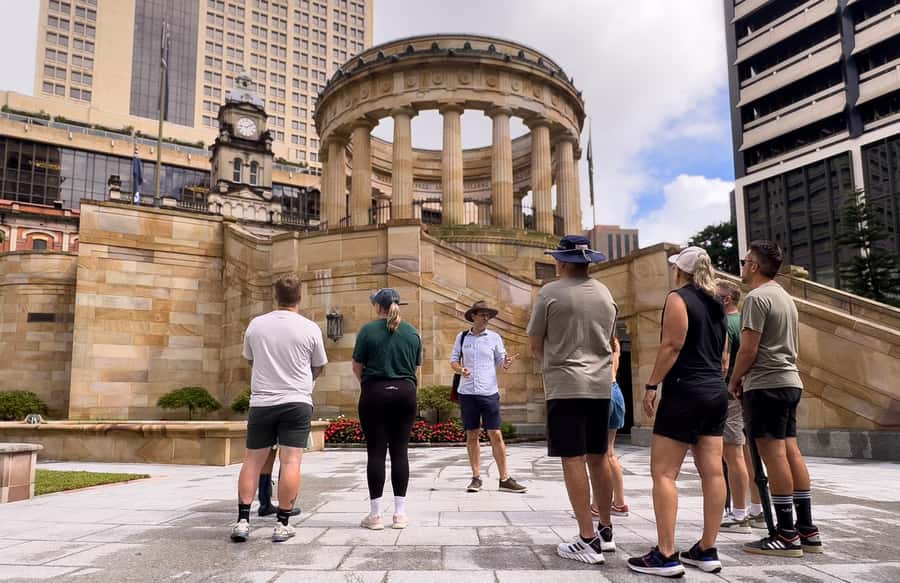 Best of Brisbane Walking Tour | Small Group & snack - Burnett Lane and the city’s less polished side
