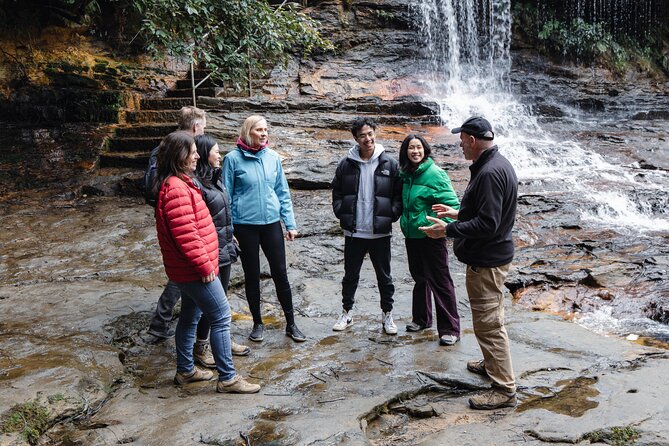 Blue Mountains Day Tour With Bushwalks, Waterfalls & Featherdale - Katoomba or Leura for lunch and local color