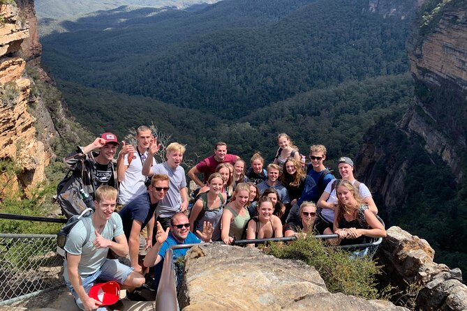 Blue Mountains Private Tour From Sydney, & Featherdale Aussie Animal Park Option - Lincoln’s Rock gives you the first big view