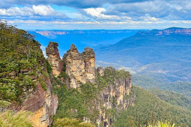 Blue Mountains Small Group Tour with Waterfall Walk & Fresh Lunch - Wentworth Falls brings the real exercise