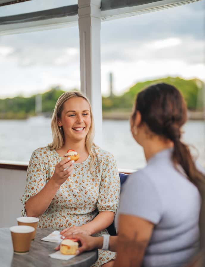 Brisbane: Cruise to Lunch Package: 10:30am-2pm (3.5hr) - Walking from the pontoon to Breakfast Creek Hotel