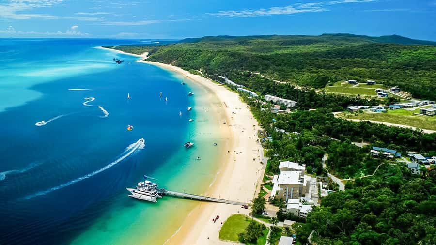 Brisbane: Moreton Island Return Ferry & Adventure Day Pass - Getting oriented at Tangalooma Island Resort