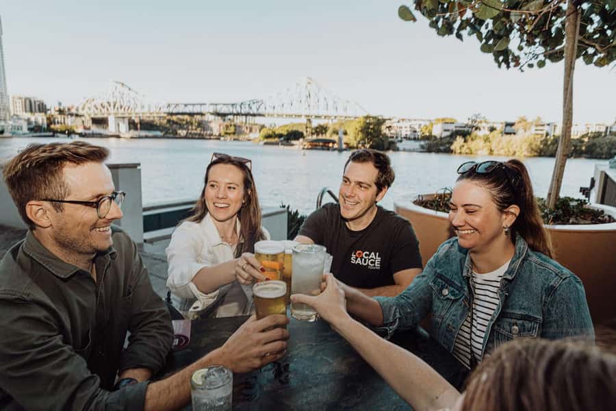 Brisbane: Small-Group 3-Hour Walking Tour with a Drink - A city walk that covers more than the postcard sights
