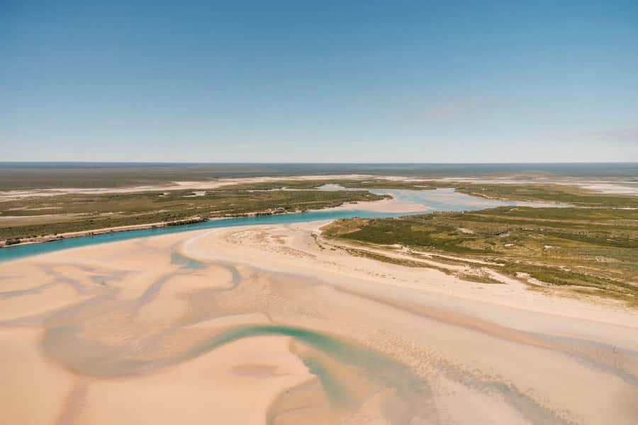 Broome: Helicopter Flight and Willie Creek Pearl Farm Tour - The showroom and the question of buying jewellery