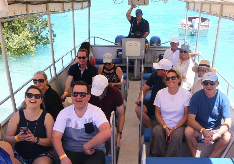 Broome: Helicopter Flight and Willie Creek Pearl Farm Tour - The return flight over Broome’s red cliffs and bay