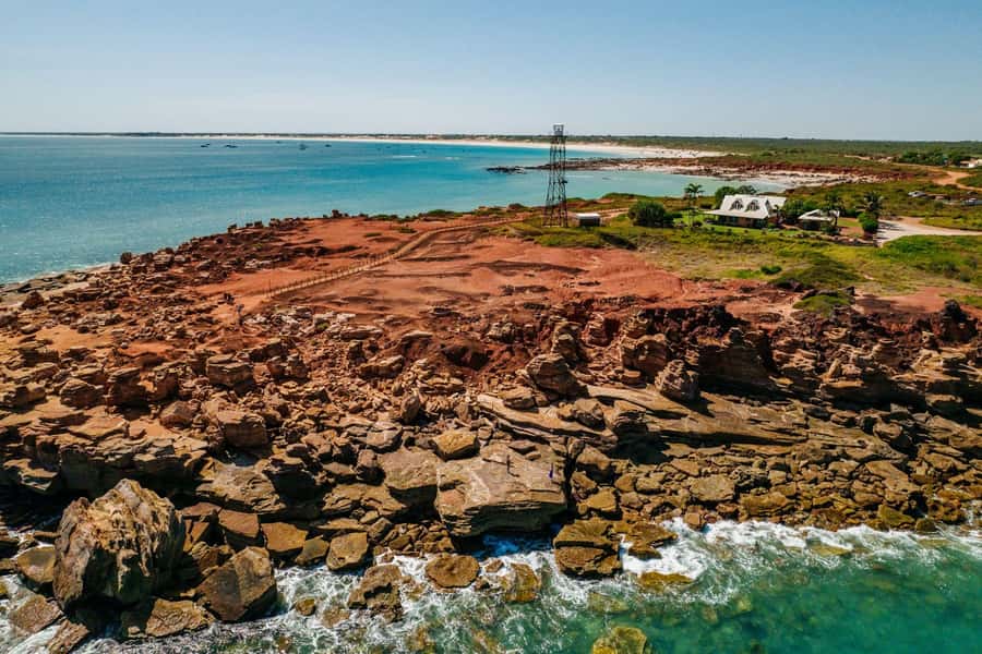 Broome: Panoramic and Discovery - Morning Tour w/ Transfers - Comfort, access, and the bus step