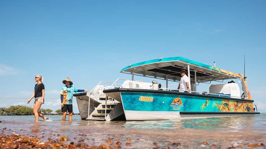 BROOME: SCENIC & PREHISTORIC CRUISE- Wine & Gourmet Platters - Why the dinosaur footprints are worth your time
