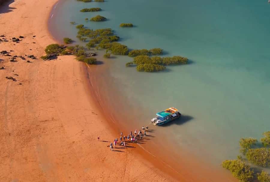 BROOME: SCENIC & PREHISTORIC CRUISE- Wine & Gourmet Platters - Who should book this Broome cruise?