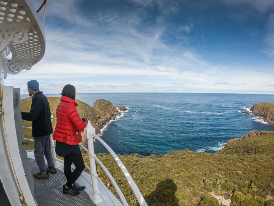 Bruny Island: Cape Bruny Lighthouse Tour - Arriving at South Bruny and reaching the entrance