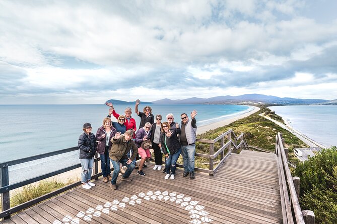 Bruny Island Food, Sightseeing, Guided Lighthouse Tour & Lunch - Cape Bruny Lighthouse and the Tasman Sea
