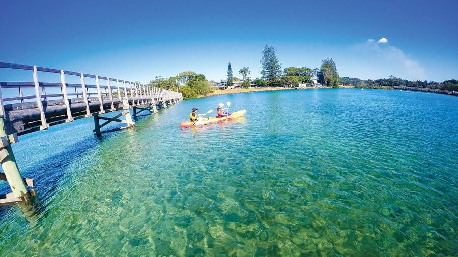 Byron Bay: Brunswick River Scenic Kayak Tour - The riverside stop, swim, and snack