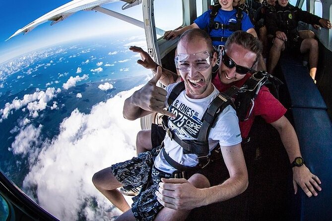 Byron Bay: Tandem Skydive Experience - Safety, age, and weight rules