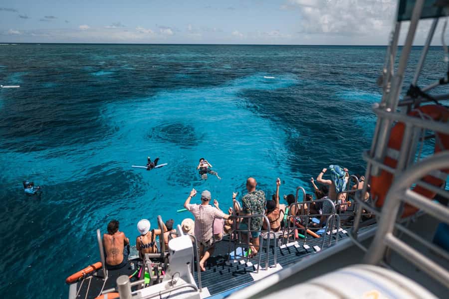 Cairns: 2-Day Great Barrier Reef and Fitzroy Island Tour - Day one aboard the Dreamtime vessel