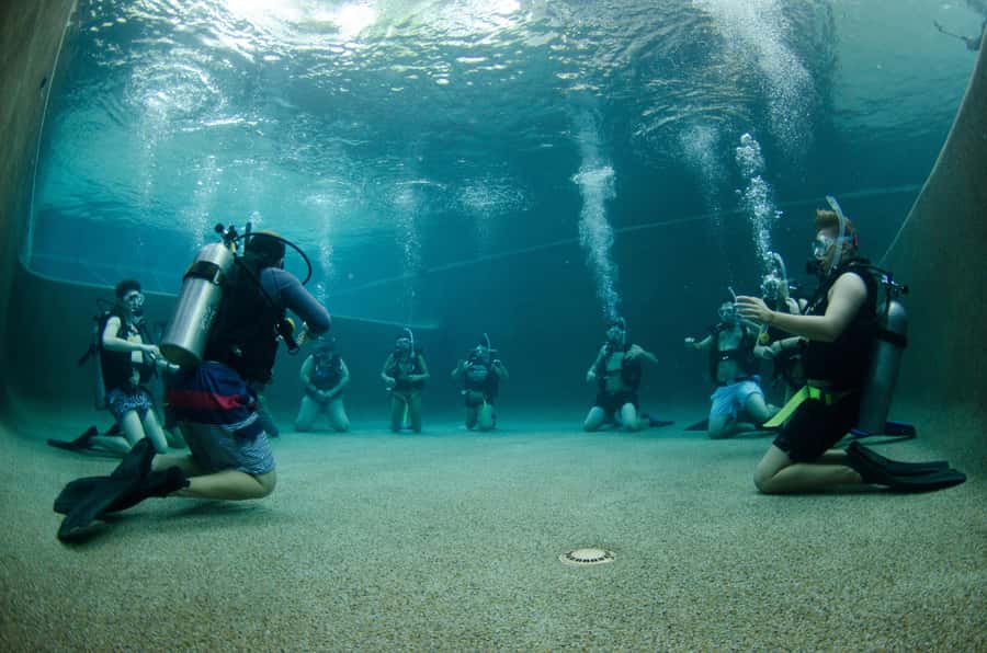 Cairns: 4-Day PADI Open Water Course - Reef training: taking your skills to the outer Great Barrier Reef