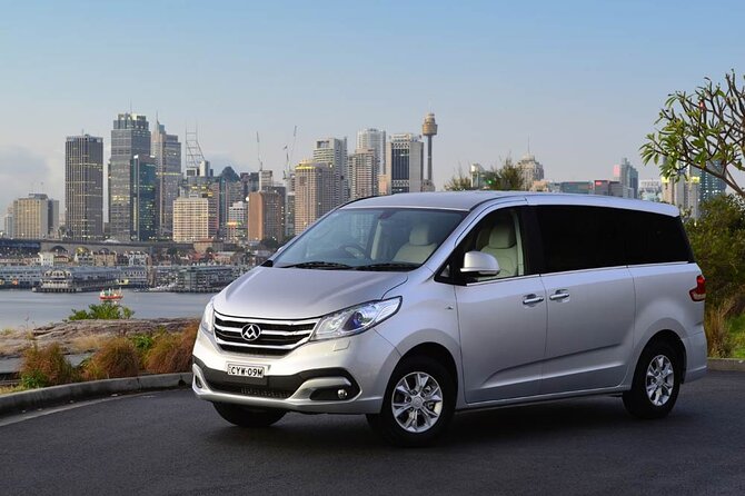 Cairns Airport Private Transfer: Door-to-Door to/from City Hotels - Finding the meeting point with luggage